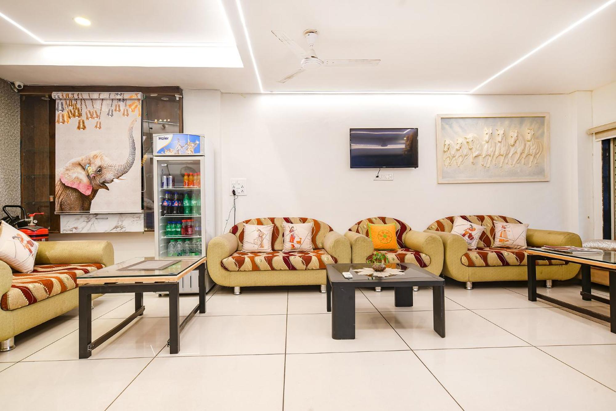 Fabhotel Shree Ram Palace Indore Bagian luar foto
